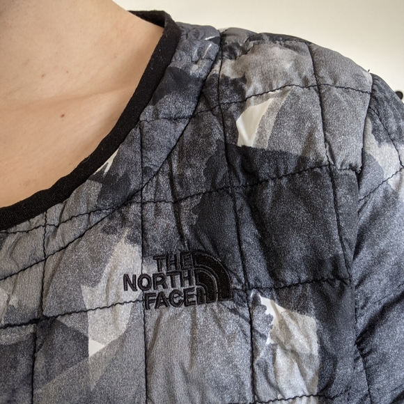 The North Face Quilted Puffer - Picture 3 of 7